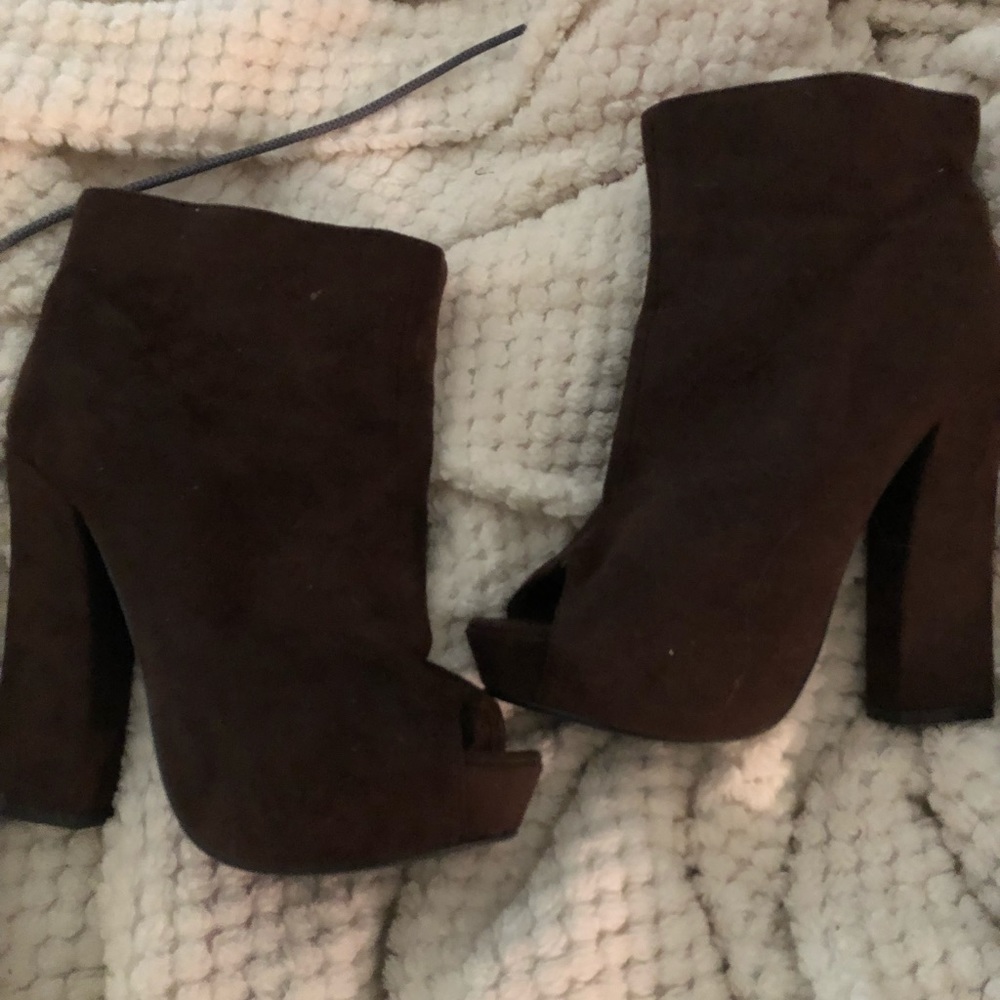 Open toed ankle boot - Picture 5 of 6